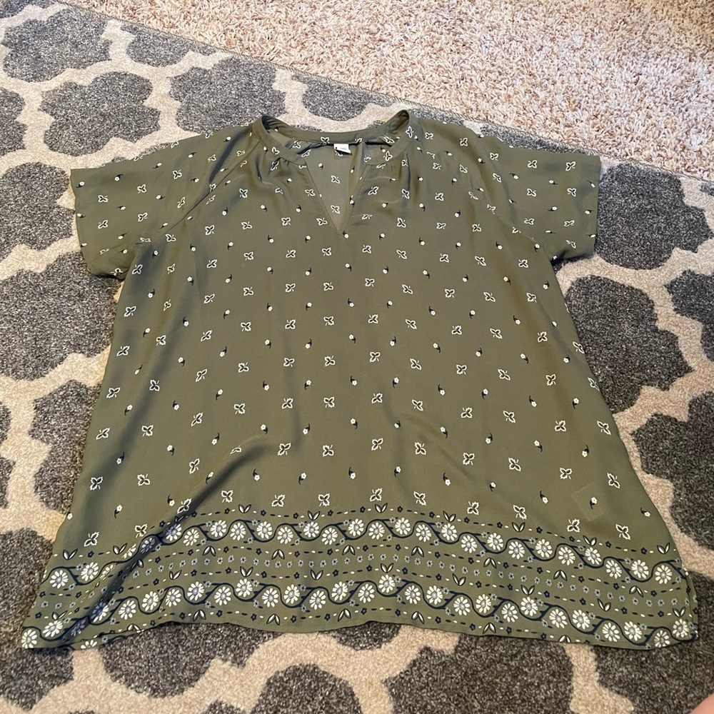 Old navy shirt